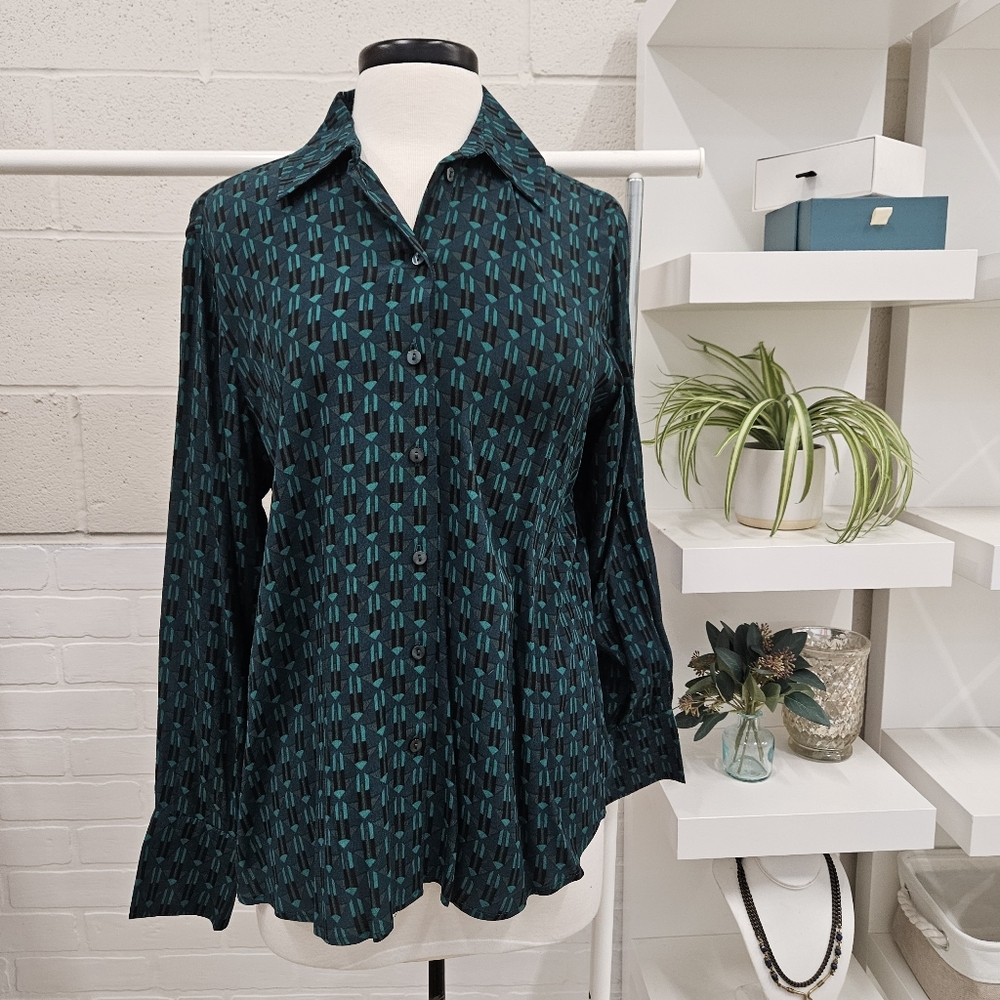 Relaxed Fit Geo Print Button Down